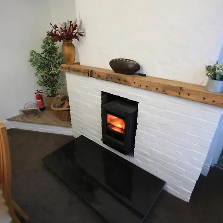 Lymm Cottage Exterior photo